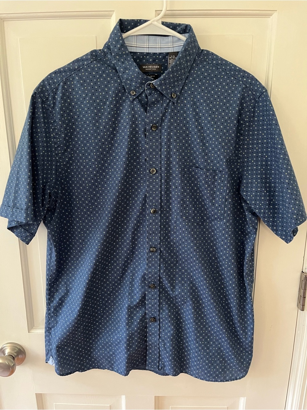 🌟Van Heusen Blue Print Never Tuck Slim Fit Short Sleeve Button Down Size Large